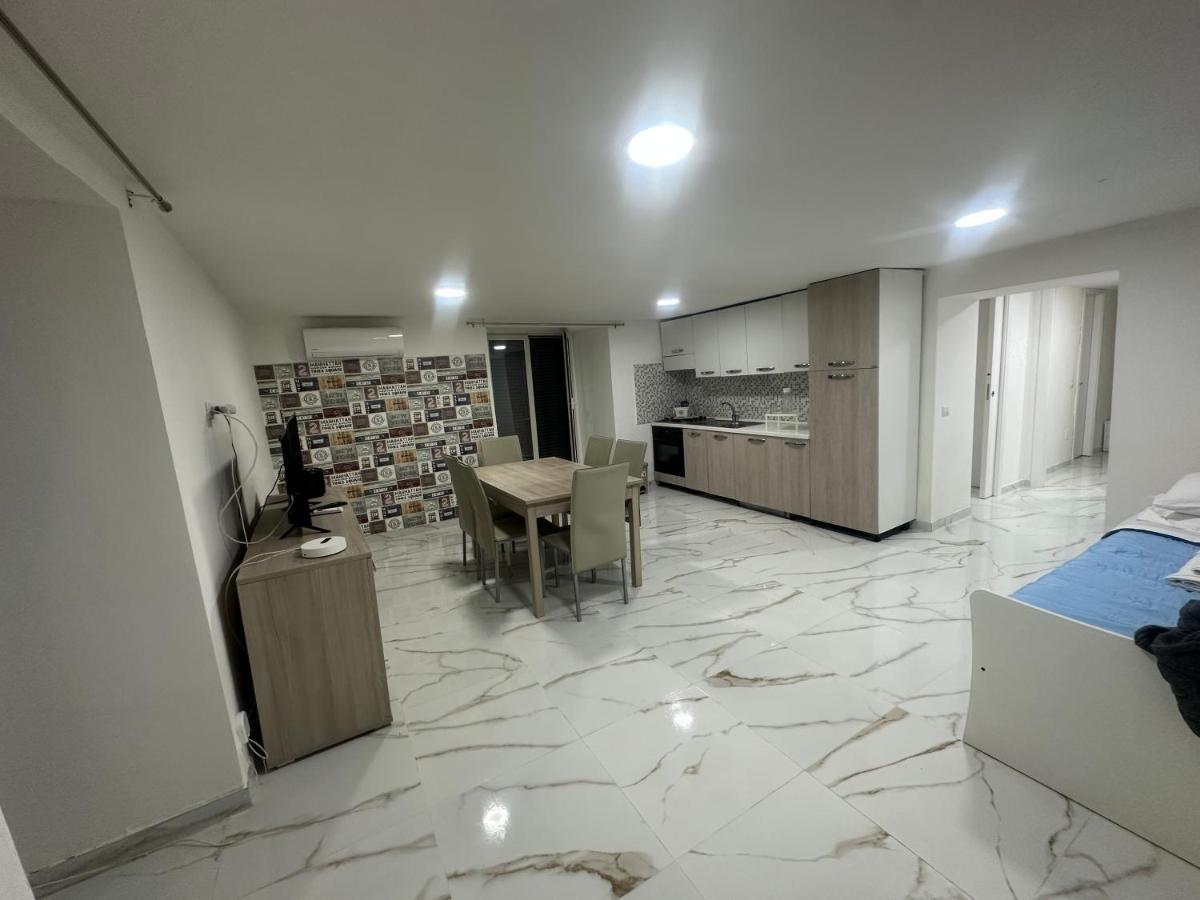 Апартаменты San Matteo House Неаполь Экстерьер фото